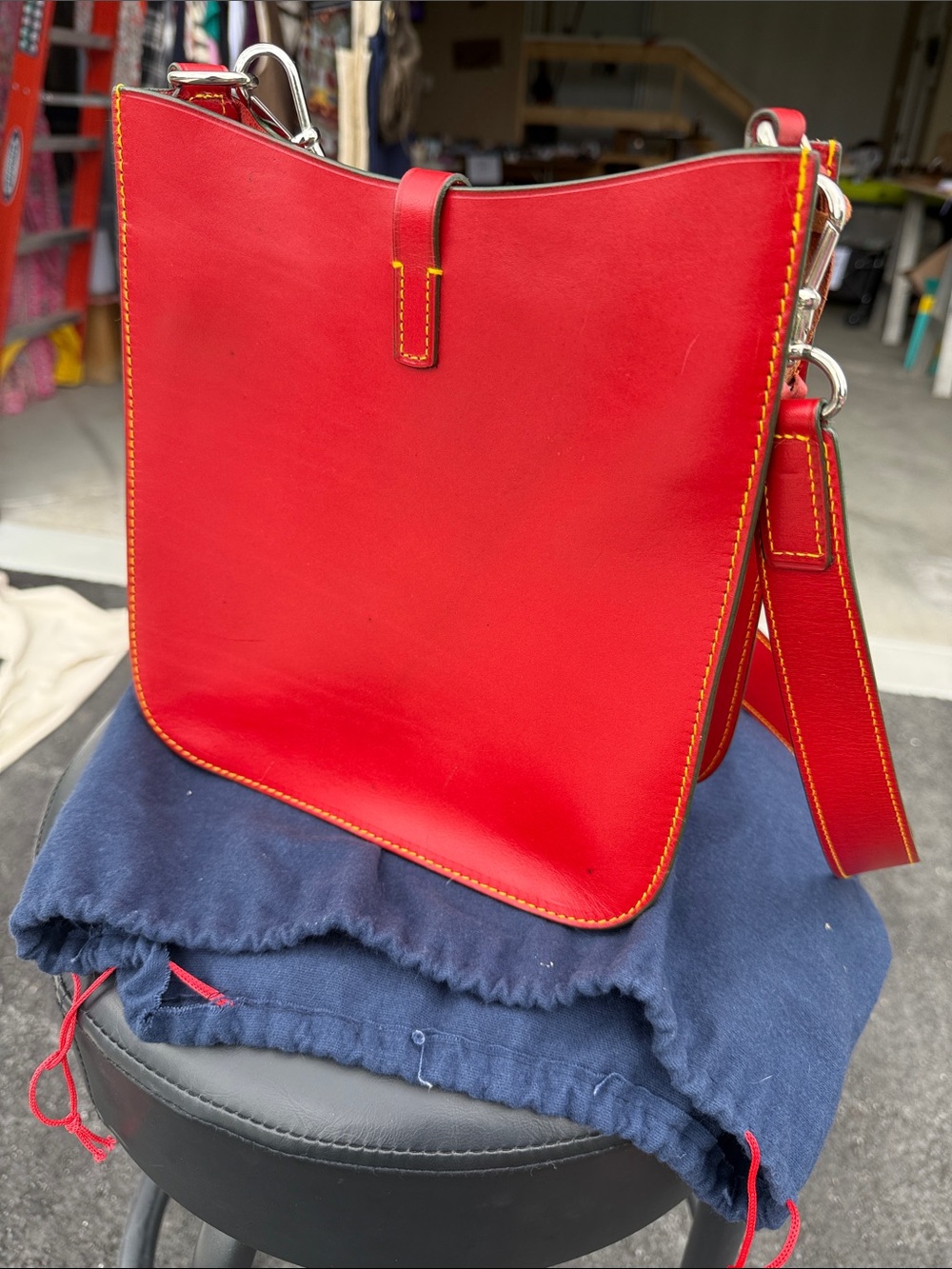 Vintage Dooney & Bourke Red Leather Bucket Shoulder Bag with Contrast Stitching - Picture 2 of 5